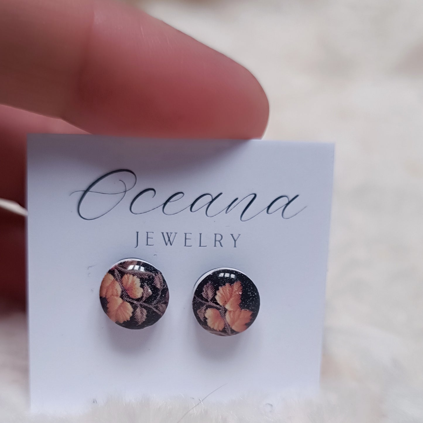 Romance mini studs
