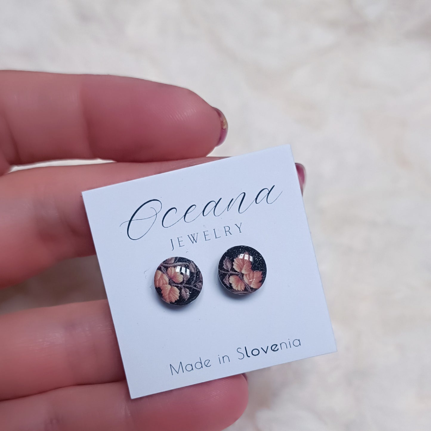 Romance mini studs