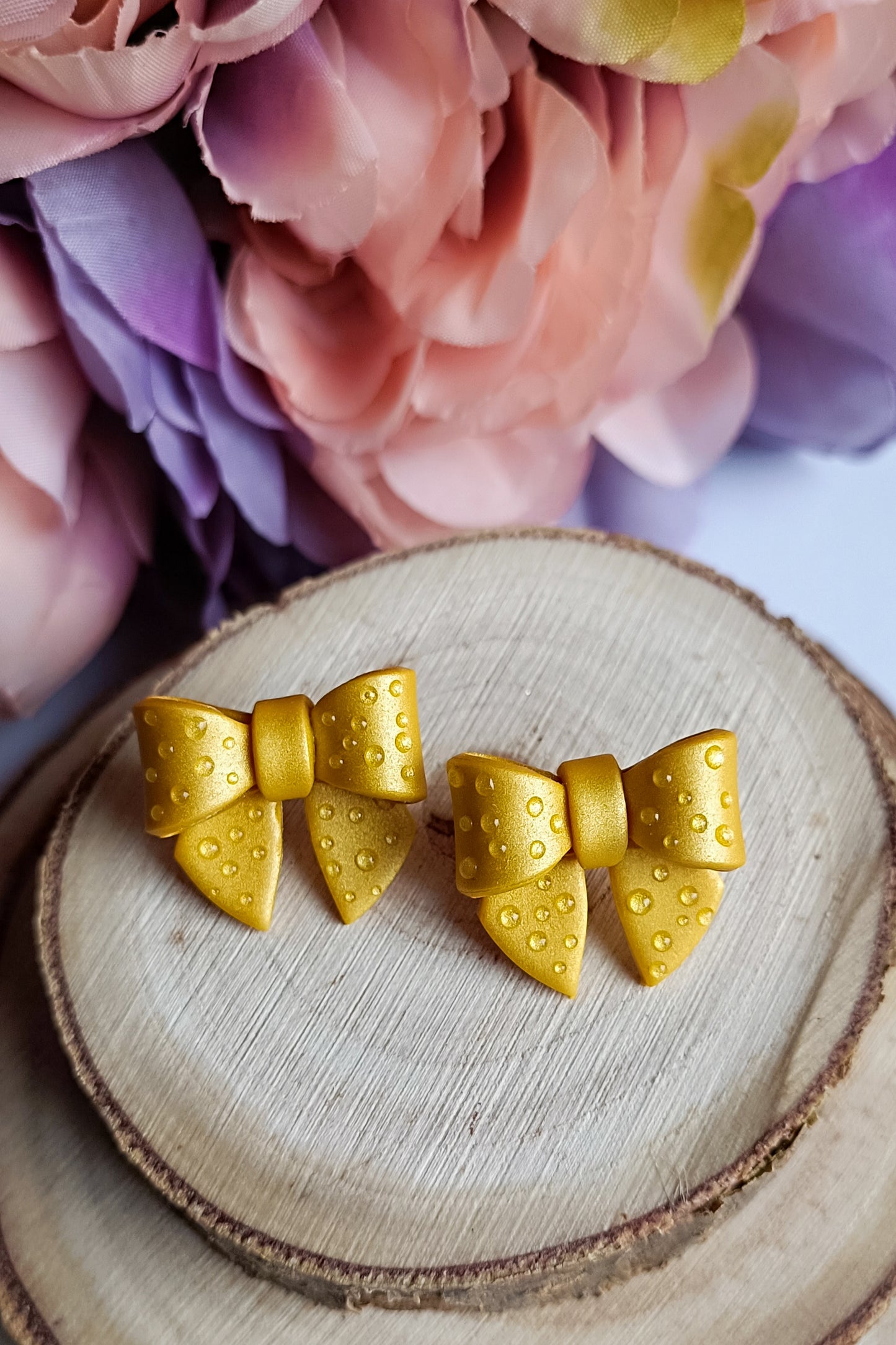 Yellow metallic bows