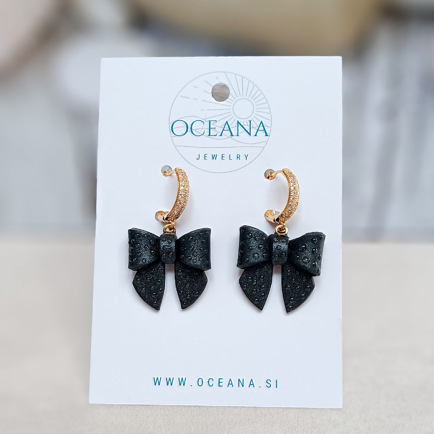 Bows & Hearts 9