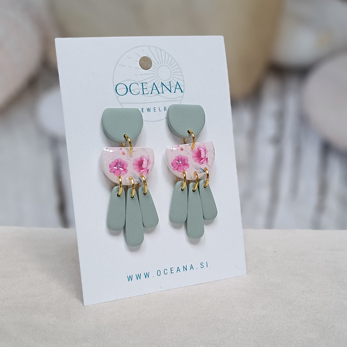 Ear Candy 38