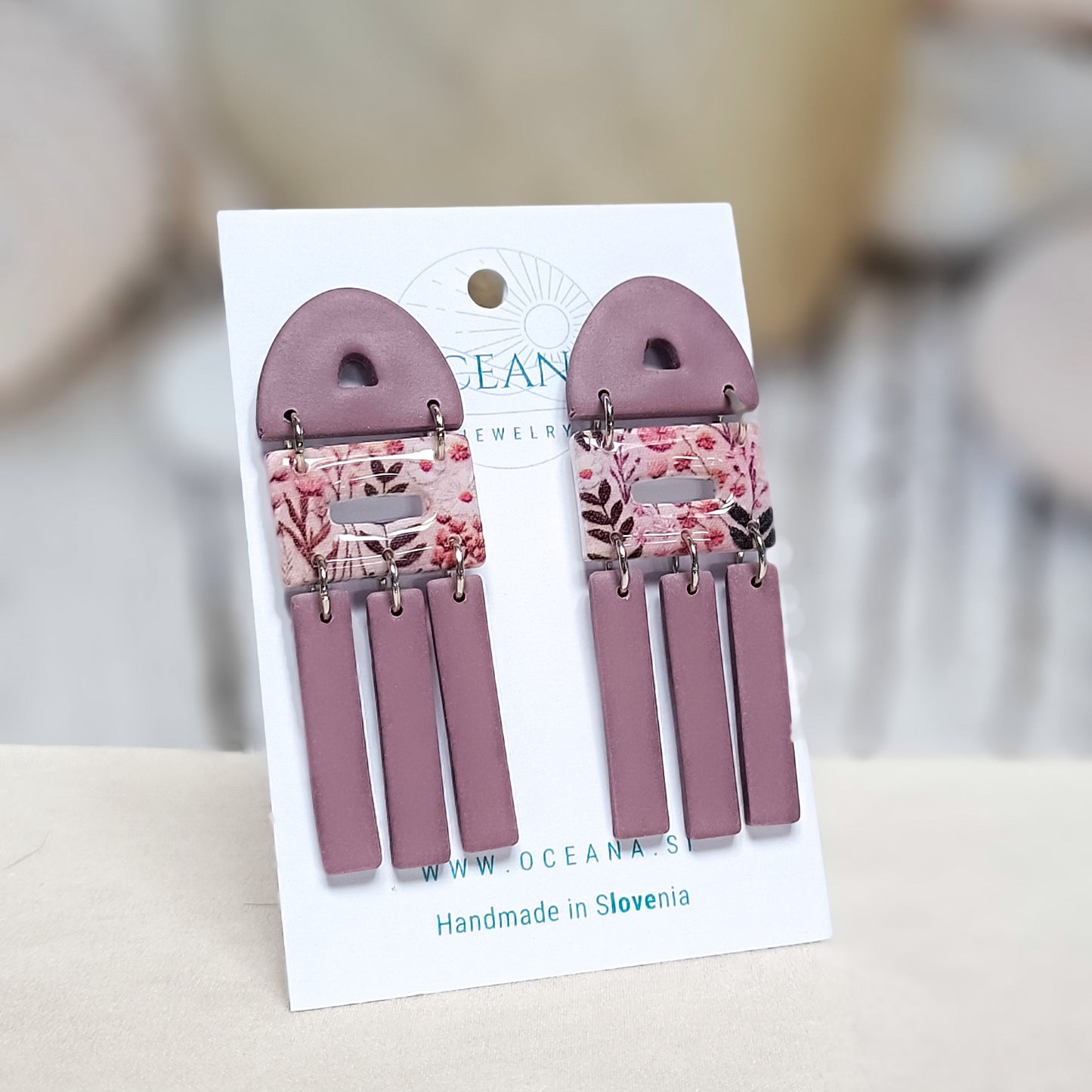 Ear Candy 77