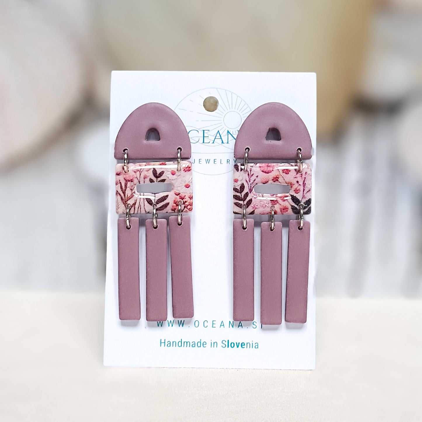 Ear Candy 77