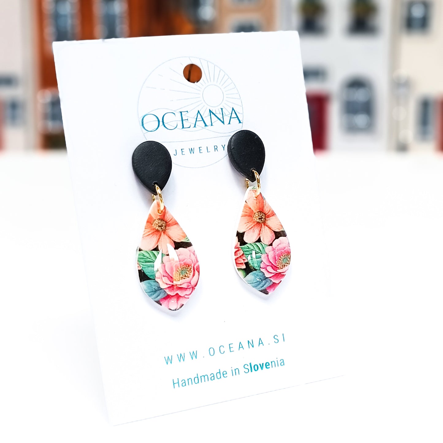 Ear Candy 83