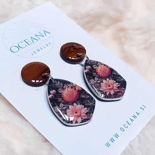 Romance dangles