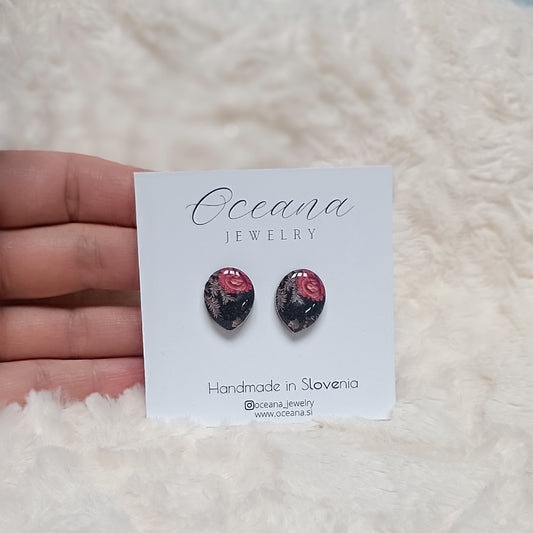 Romance drop studs