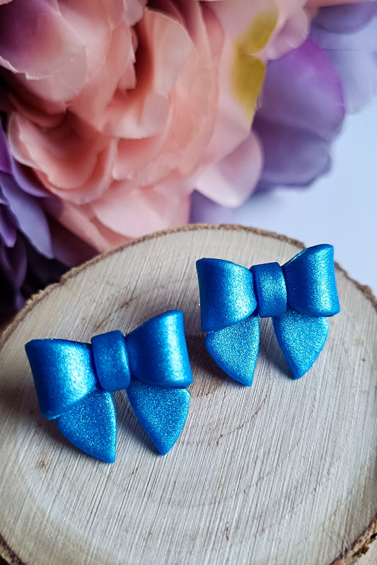 Blue pearl bows