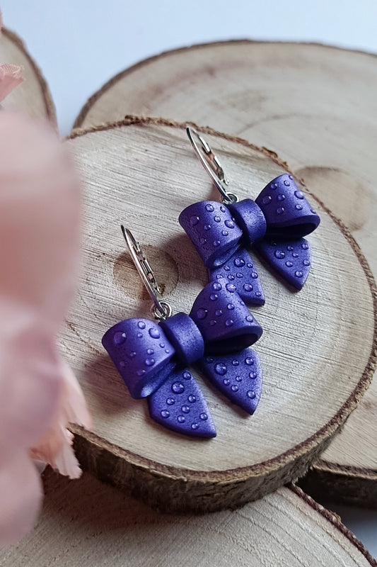Violet mettalic bows
