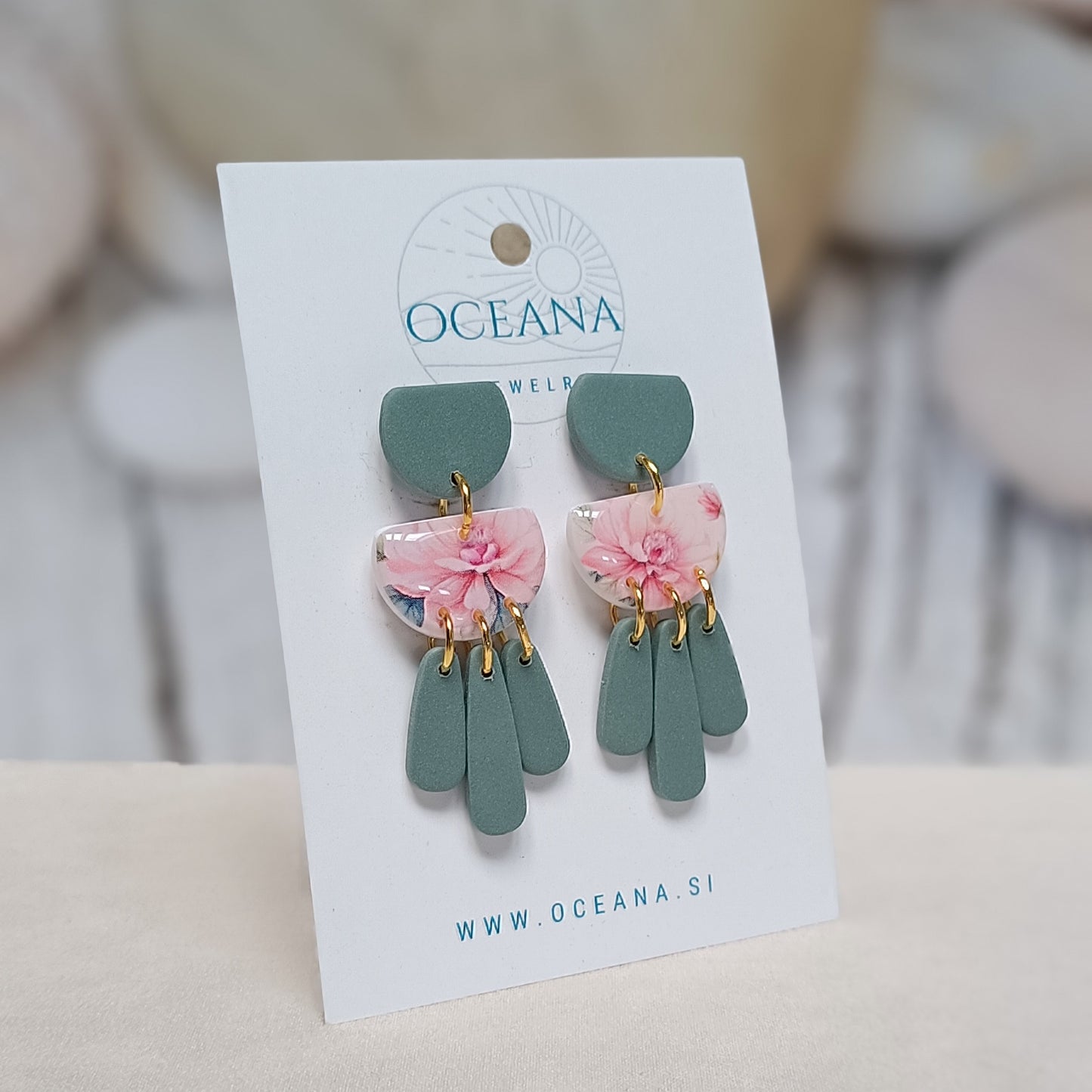 Ear Candy 25