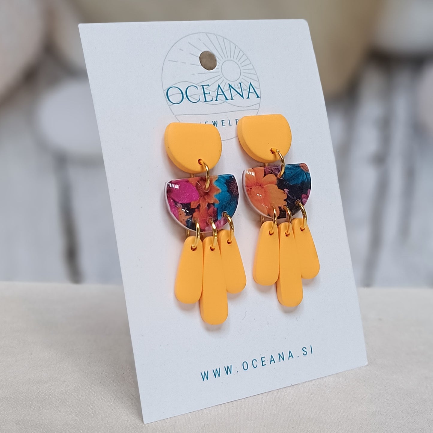 Ear Candy 37