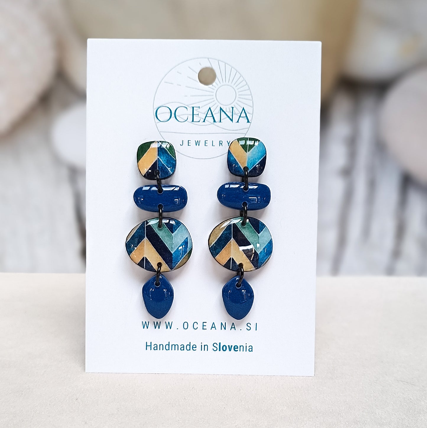 Ear Candy 262